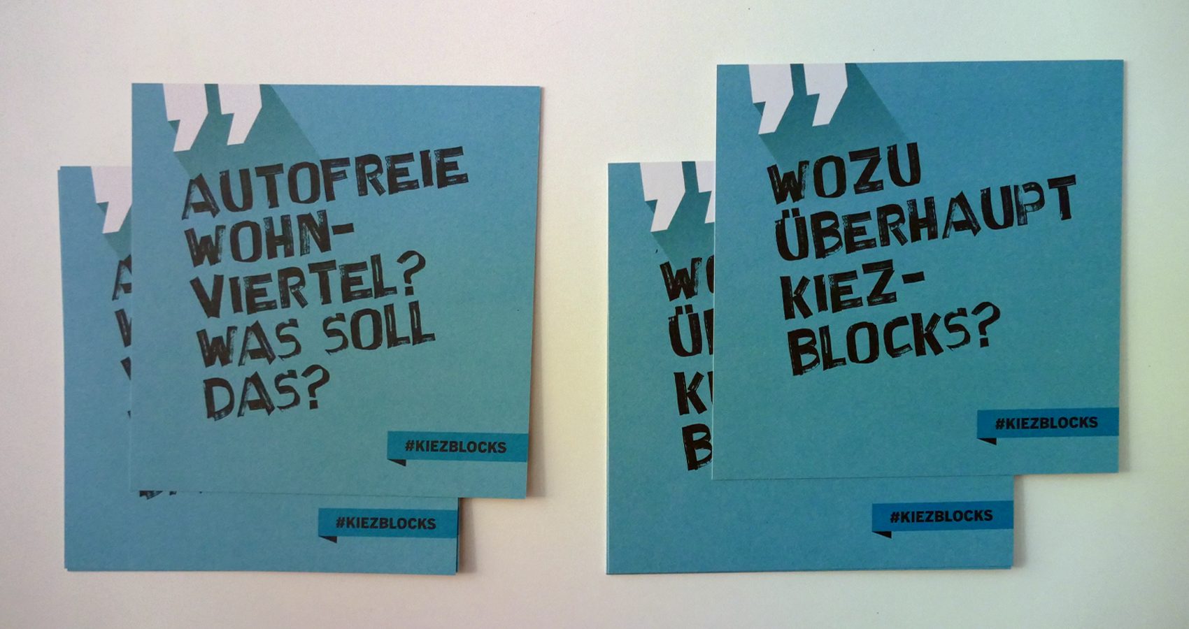 Kiezblocks – Postkarten mit Kiezblocks-kritischen Aussagen, die auf der Rückseite beantwortet werden
