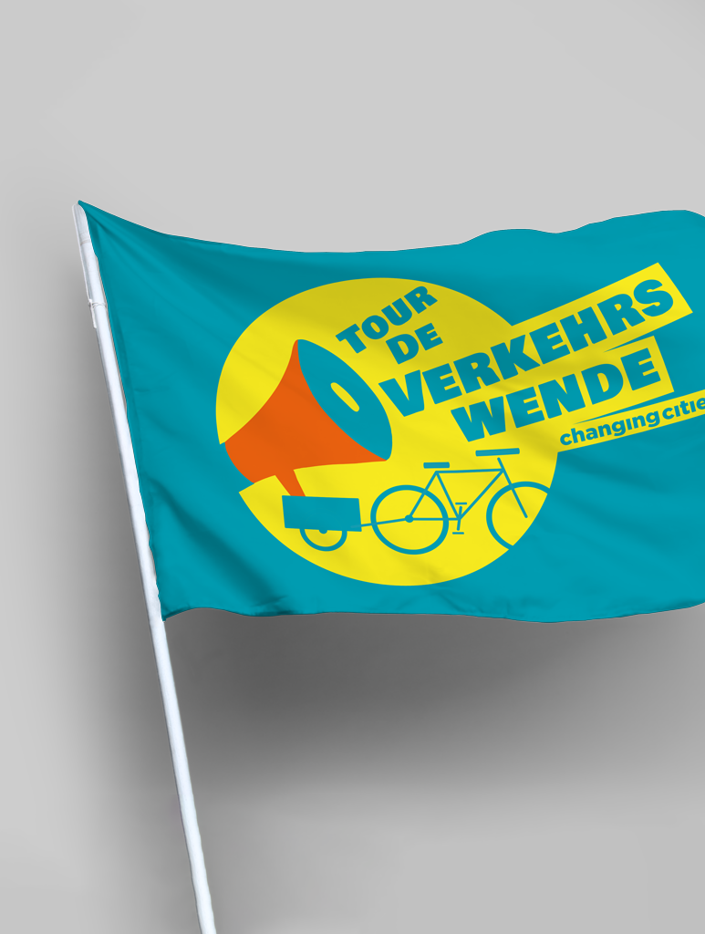 Flagge der Tour de Verkehrswende 2022 / Changing Cities / © Yvonne Hagenbach, Lesotre